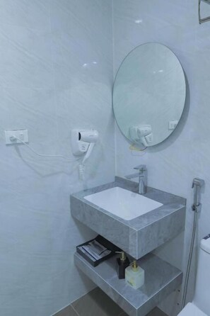 Standard Double Room, City View | Bathroom | Slippers - One Villa Hotel 3 (Ha Noi)