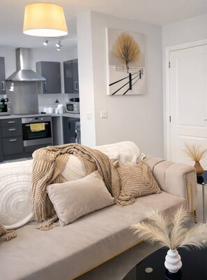 Zimmer, 1 Schlafzimmer | Wohnbereich