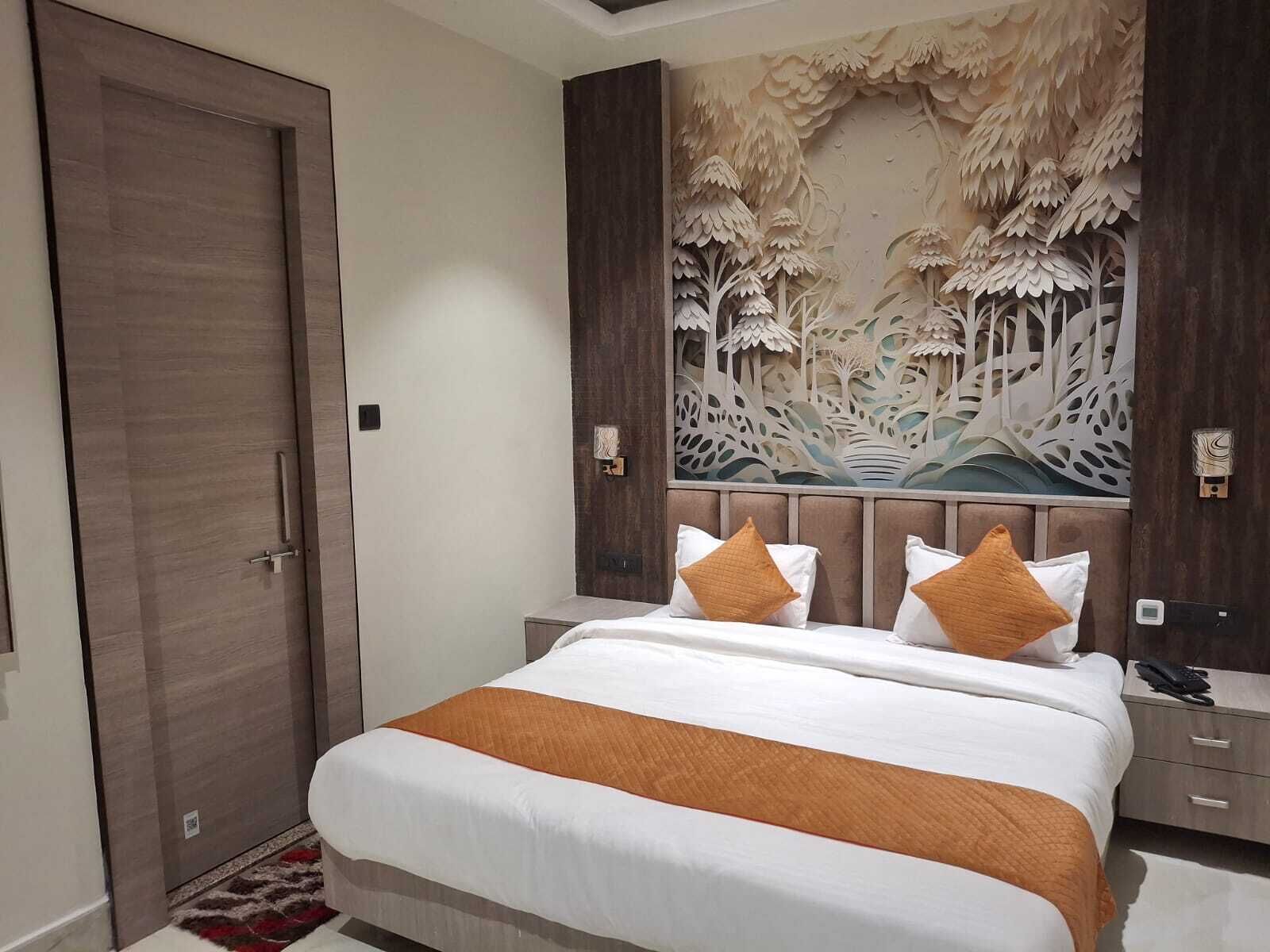 Deluxe Room, City View