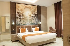 Executive Room, City View | Memory foam beds, desk, laptop workspace, free WiFi - Hotel Green Palace (Prayagraj)