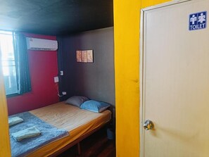 Double Room | Free WiFi - Roxx Social Hostel Cafe  Bistro (Bangkok)