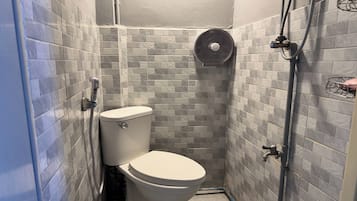 Shower, towels
