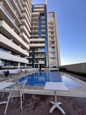 Appartement Confort, balcon, vue sur la ville | Piscine | 2 piscines extérieures