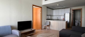 Walk to Metro l Modern w 1BR & 2 Baths