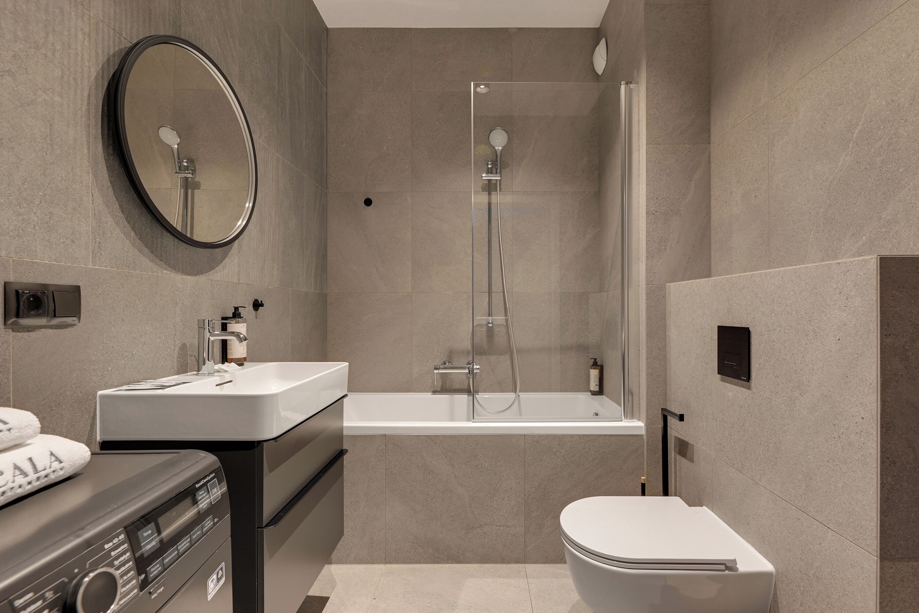 Bathroom | Hair dryer, towels, soap, shampoo