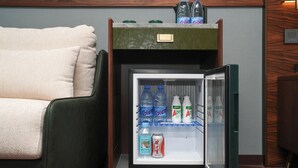 Articles gratuits dans le mini-bar, bureau