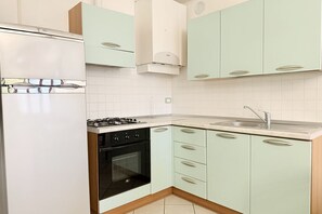 Private kitchen - RP01 - Cesenatico, large apartment with garden near the sea (Cesenatico)