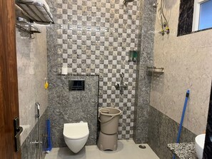 Bathroom - 3-bedroom bed & breakfast in brilliant Jaipur with AC comfort (Jaipur)