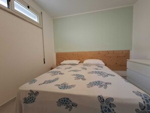 3 bedrooms, iron/ironing board - NARCISSUS APARTMENT NEAR THE SEA (Torre Vado)