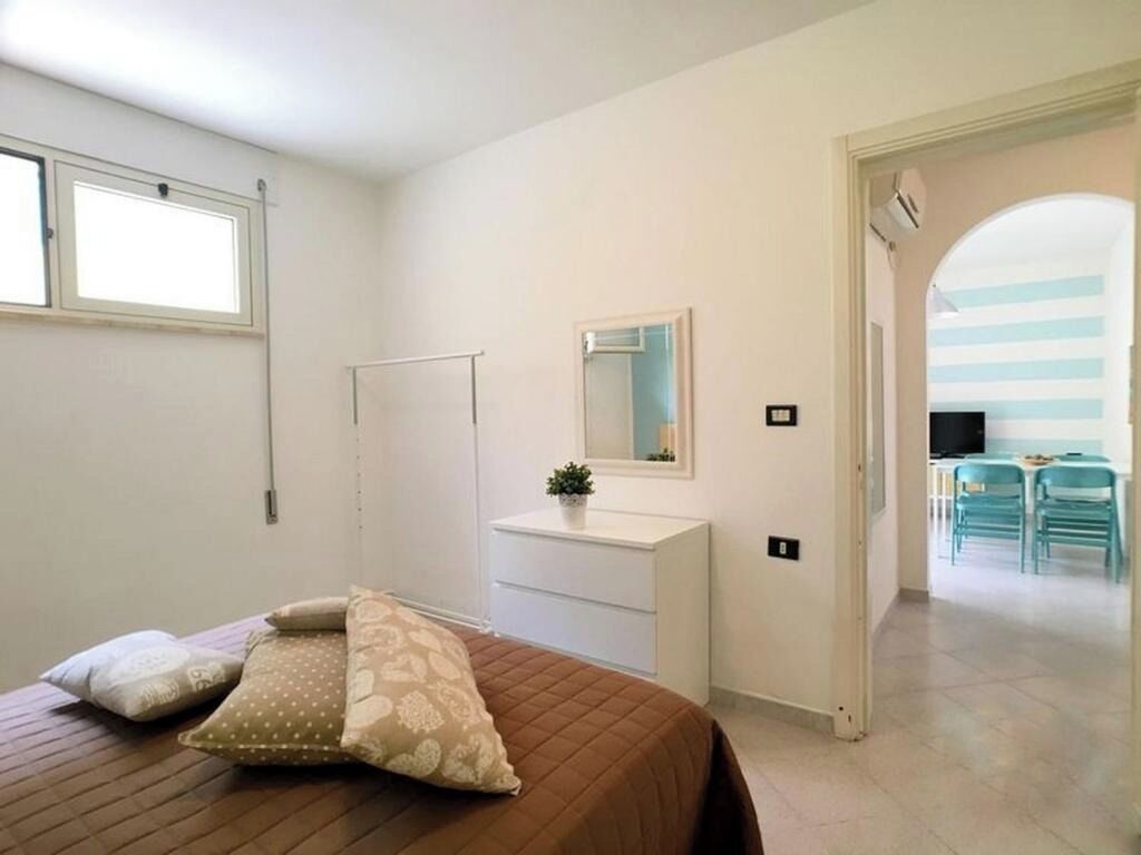 3 chambres, fer et planche à repasser