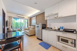 Private kitchen - 1BR Walk to Beach Near Top Attractions C218 (Rawai)