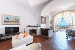 TV - Villa Les Paons - Positano center - terrace -parking (Positano)