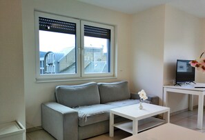 Living area - Elegant Apartment at Luxembourg Gare (Luxembourg)