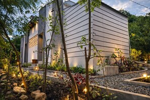 Property grounds - Villa Nautilus  (Labuan Bajo)