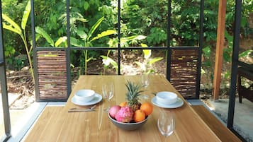Family Villa, 2 Bedrooms, Garden View | Outdoor dining
