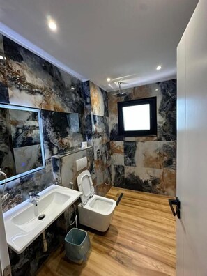 Bathroom - New Donantelo Hotel (Vlora)