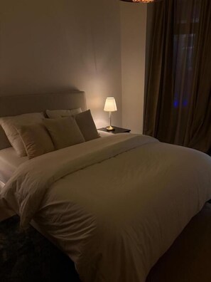 Iron/ironing board, free WiFi, bed sheets - Center Monet (Ghent)