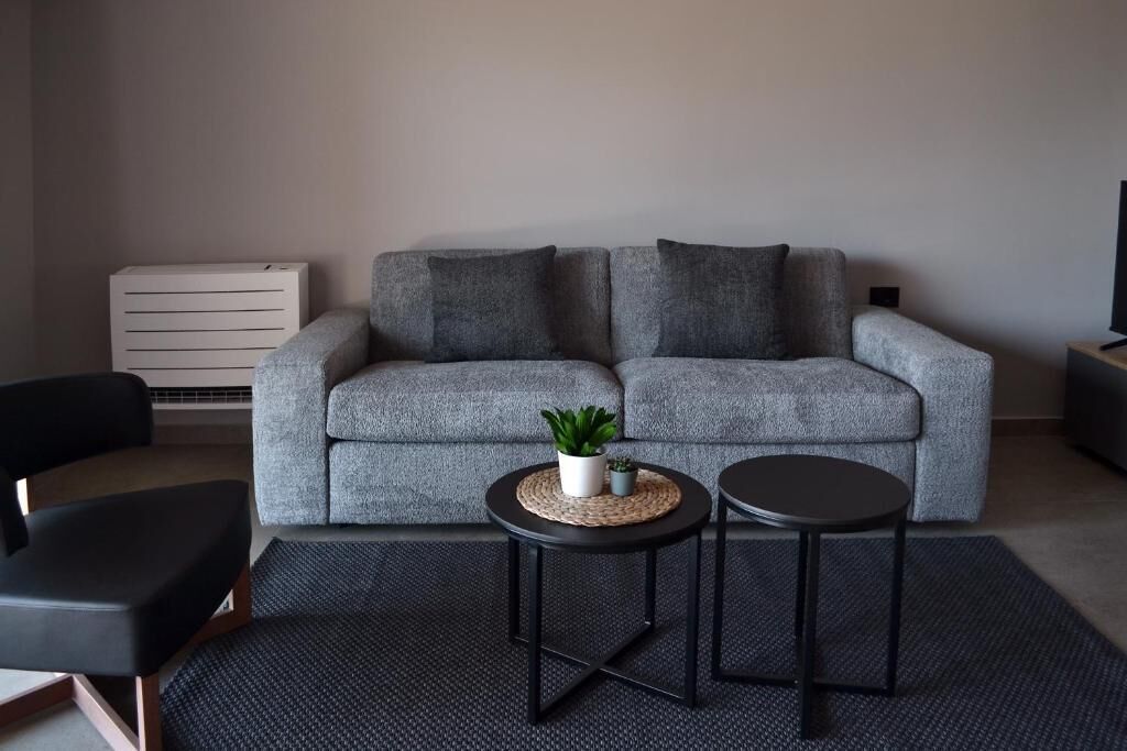 Luxury Duplex, Balcony, Lake View | Living area