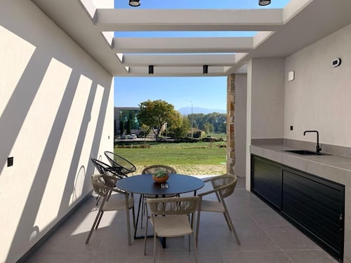 OIKOI - Luxury Suites & Maisonettes