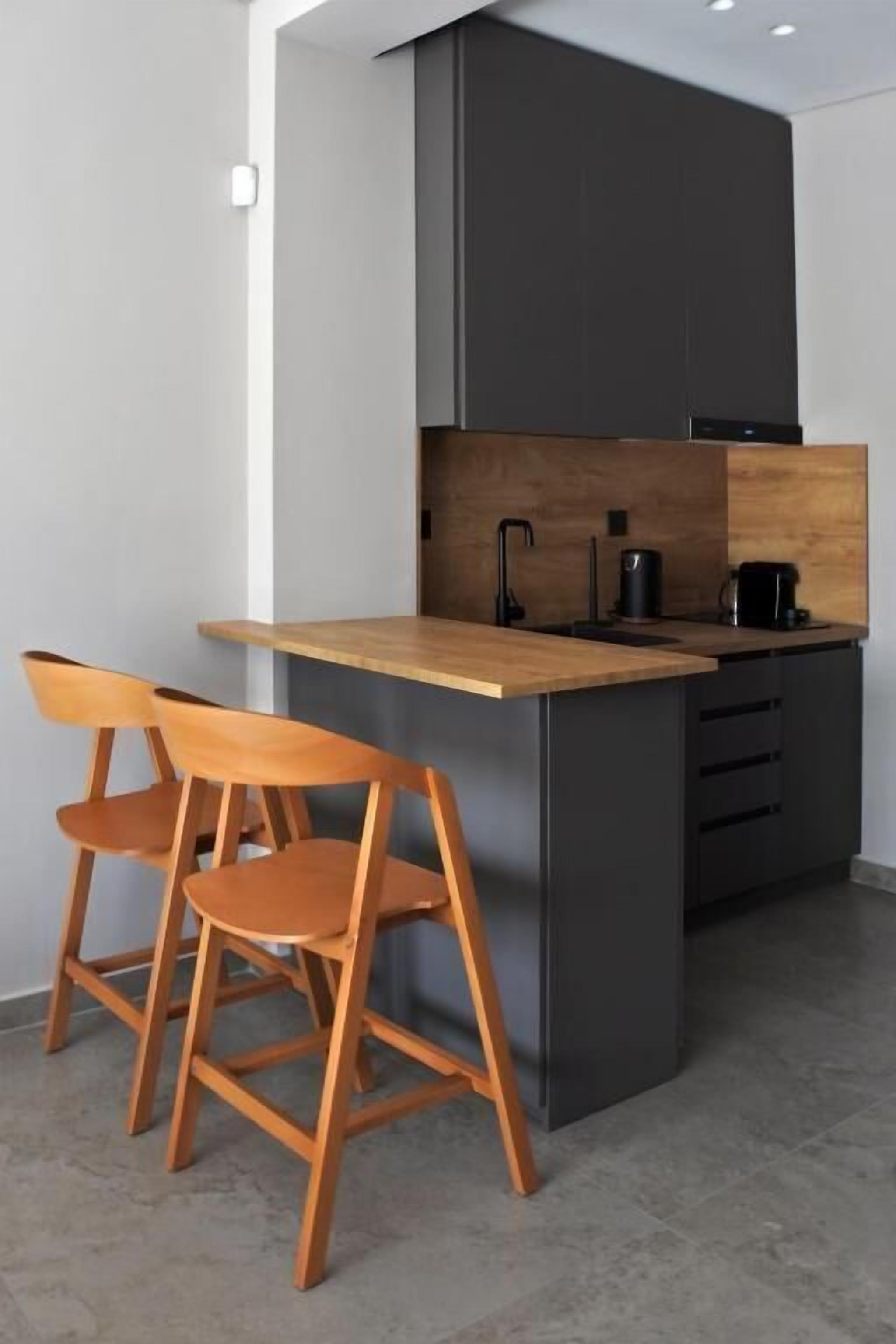 Superior Apartment, Balcony, Garden View | Private kitchen