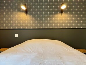 Room - New 2 bedroom apartment near Quimper center (Quimper)