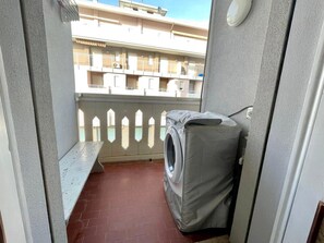 Apartment | Balcony - Apartment in Porto Santa Margherita (Caorle)