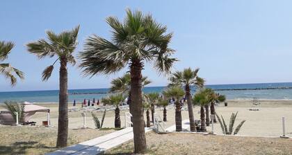 Sea Breeze 1-BR Apt & Pool in Pyla