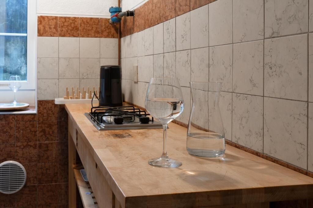 Deluxe Studio | Private kitchen | Fridge, microwave, stovetop, espresso maker