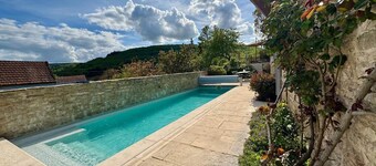 Villa de luxe La Jonchère, Piscine vue sur les vignes Beaune