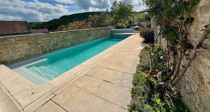 Villa de luxe La Jonchère, Piscine vue sur les vignes Beaune