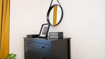 Deluxe Apartment - Kitchenette, Private Bathroom | المنشأة من الداخل