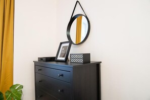 Deluxe Apartment - Kitchenette, Private Bathroom | Interior - White Wolf House Hostel & Apartments (Prague)