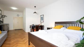 Deluxe Apartment - Kitchenette, Private Bathroom