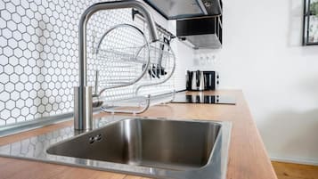 Private Room (1 Double bed) - Shared Bathroom | Eigene Küche