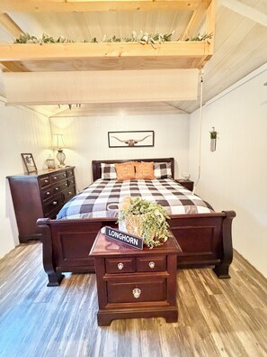 1 bedroom, iron/ironing board, free WiFi, bed sheets - Longhorn Casita• 3 Mi to Bandera •Peaceful Retreat (Bandera)