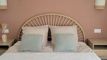 Iron/ironing board, internet, bed sheets