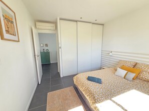 2 bedrooms, iron/ironing board, travel cot, free WiFi - House with terrace in a quiet location close to all amenities (Blagnac)