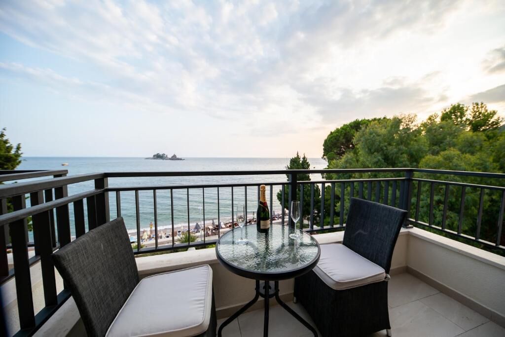 Comfort Apartment, Sea View | Outdoor dining