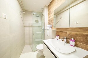 Superior-Apartment, Stadtblick | Badezimmer