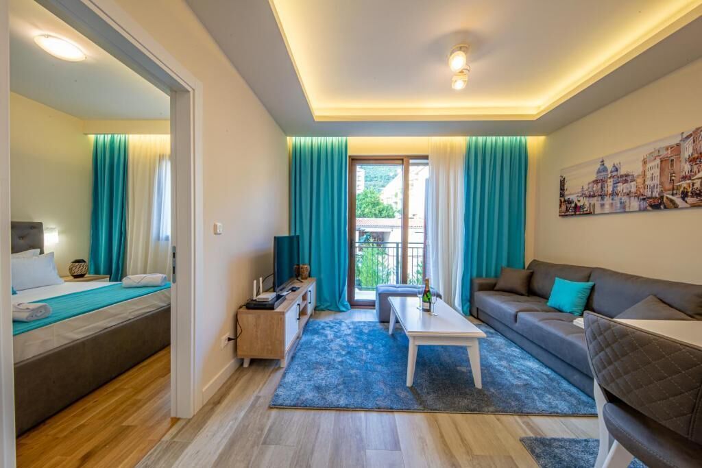 Premium Apartment, Mountain View | Living area