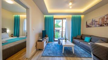 Premium Apartment, Mountain View | Living area