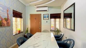 Deluxe Apartment, Balcony, City View | Dining