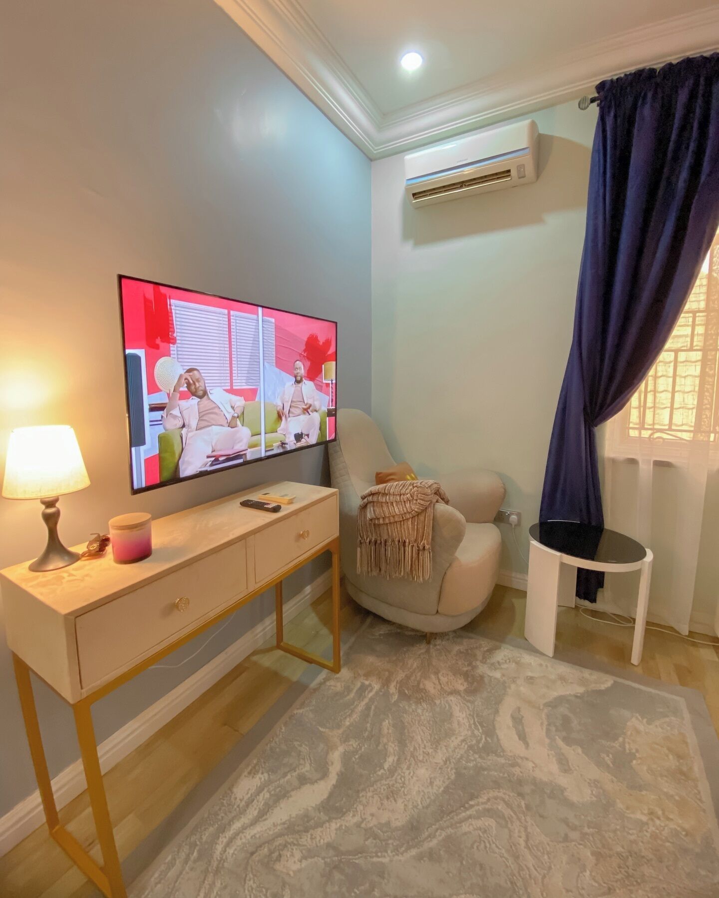 Deluxe Apartment, Balcony, City View | Interior