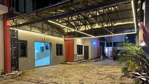 Ảnh chưa phân loại, 4 trong số 21 ảnh, nút