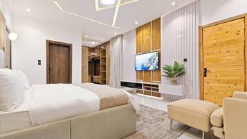 Appartement économique, balcon, vue sur la ville