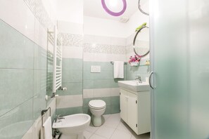 Comfort-Apartment, 2 Schlafzimmer | Badezimmer