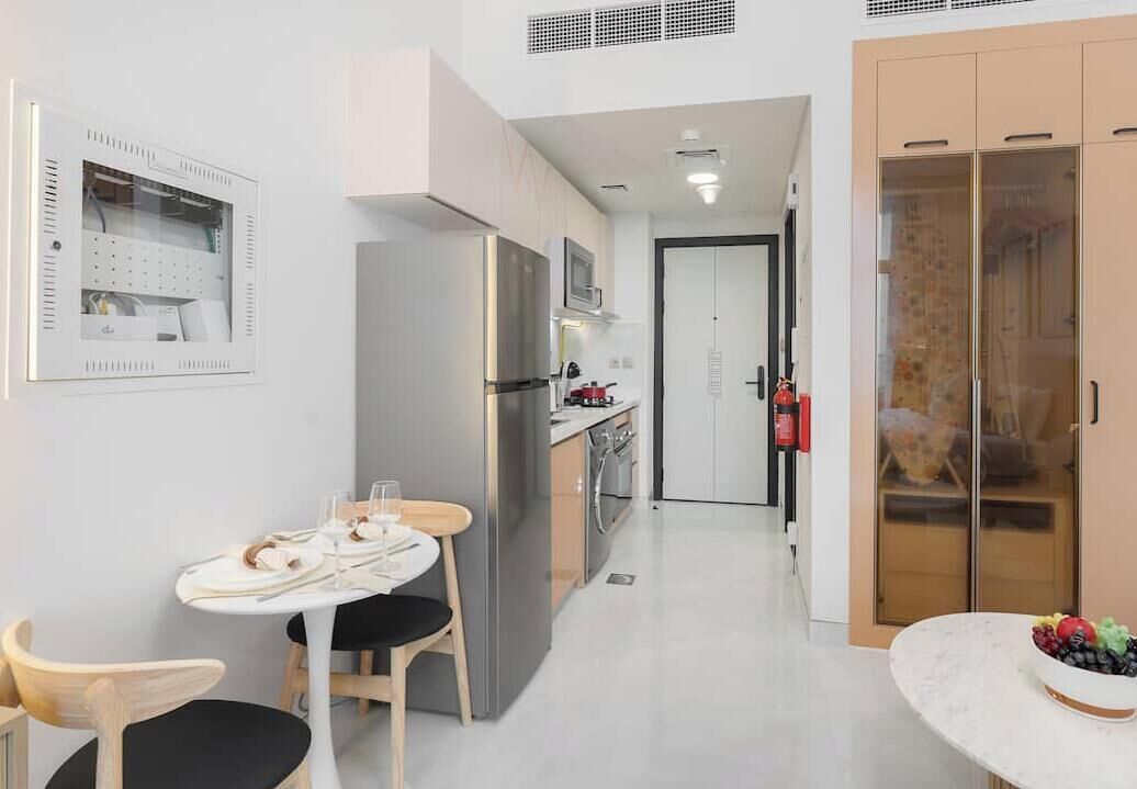 Luxe appartement, balkon, uitzicht op stad | Dineren in de kamer