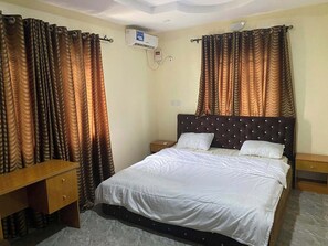 Comfort Apartment, Balcony, City View - Foyin Hotel And Apartment (Osogbo)