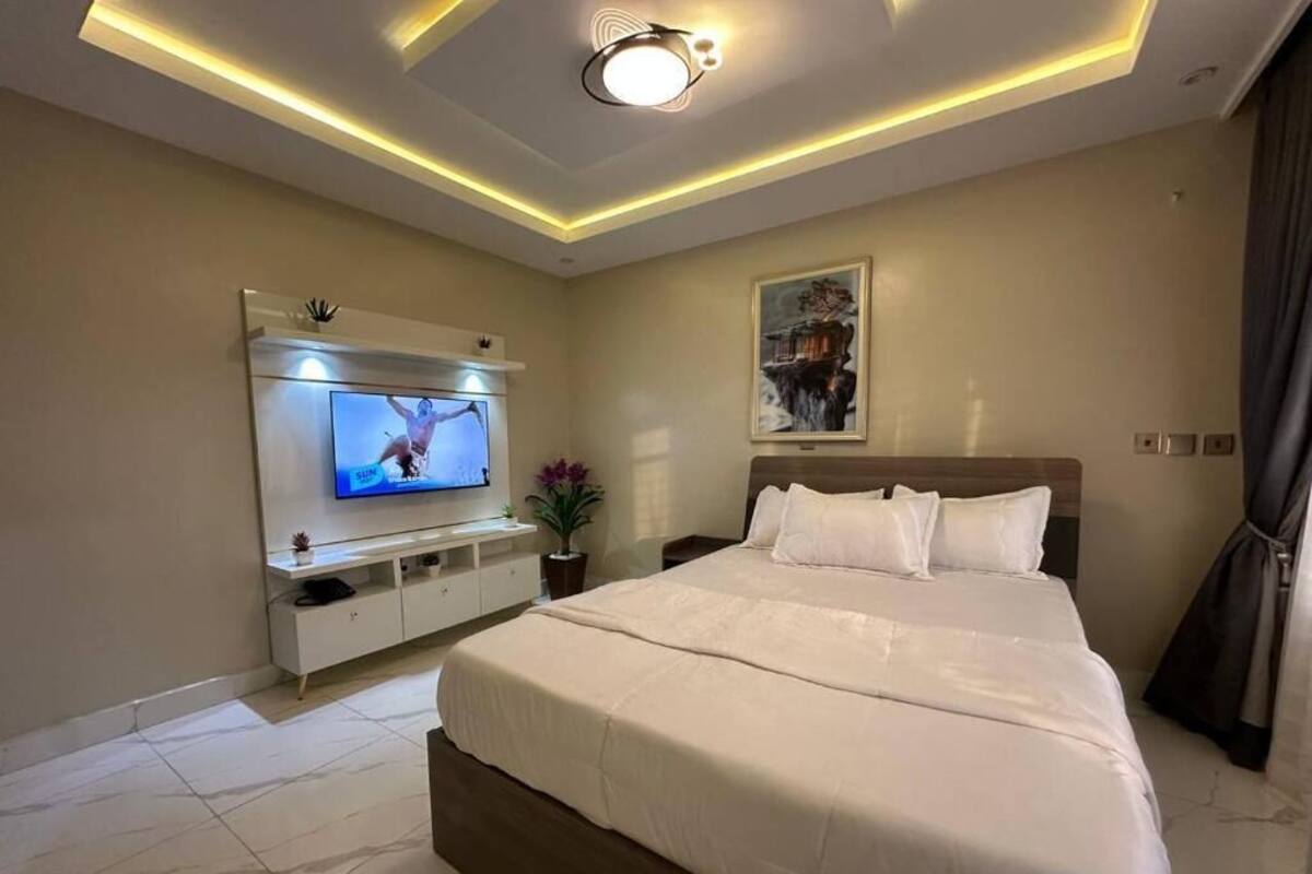 Comfort Apartment, Balcony, City View