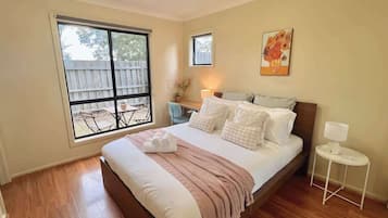 WiFi, bed sheets